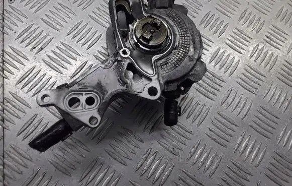 Skoda Fabia Mk1 (6Y) Vacuum pump 200100028LUK