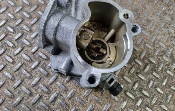 Vacuum pump