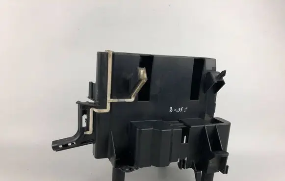 BMW 3 F30 F35 F31 Engine control unit box 8615264