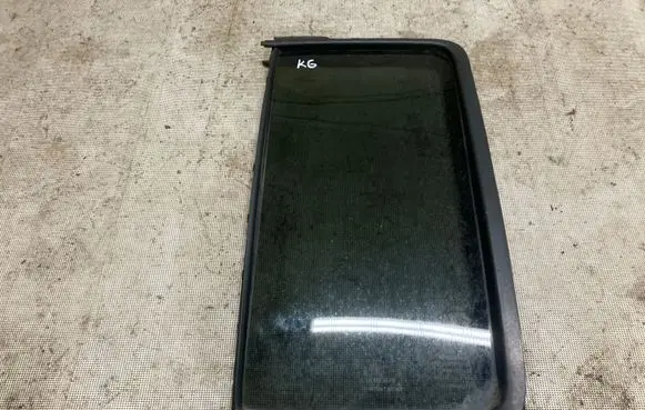 Nissan Cube Z12 Rear vent window glass 822731FA0A