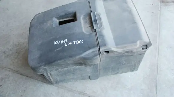 Battery box tray