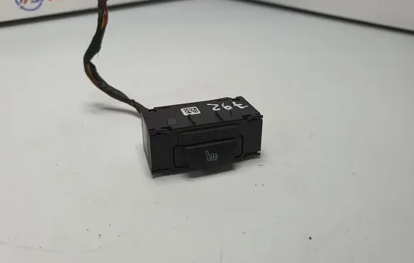 BMW 5 F10 F11 Seat heating switch 61319163293 9163293 9384806