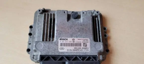 KIA Sportage Engine control unit/module 391202A051 1039S53092 0281017695