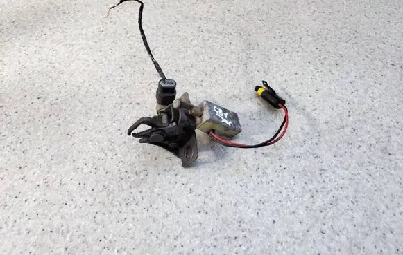 Jeep Grand Cherokee Tailgate exterior lock 