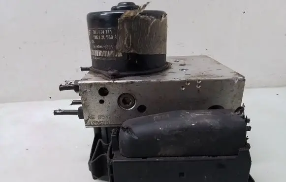 Volkswagen Sharan ABS Pump 7M3614111