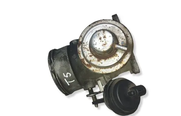 Volkswagen Multivan T5 EGR valve 