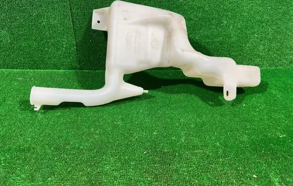 Ford Fiesta Windshield washer fluid reservoir/tank 8A6117B613AG