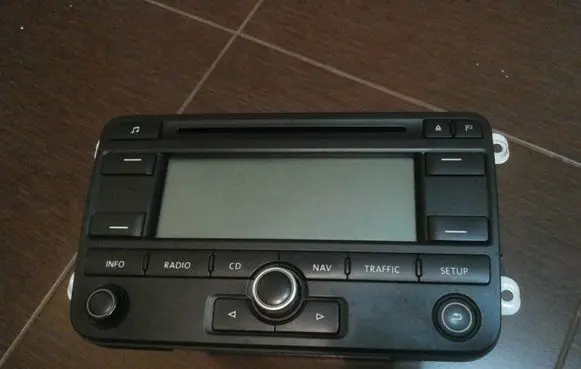 Volkswagen Touran I Radio/CD/DVD/GPS head unit 1K0035191E