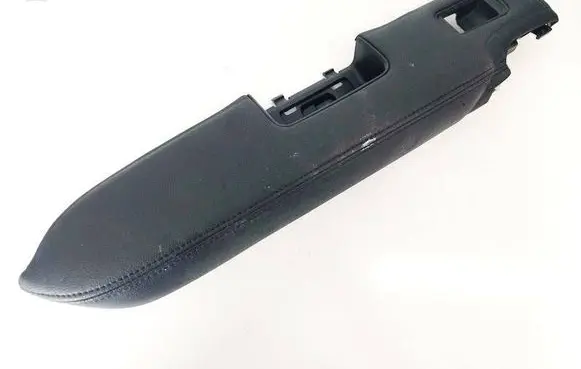 Honda CR-V Front door window switch trim 83770SWE010