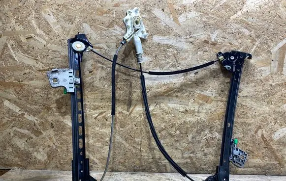 Mercedes-Benz CL C216 Front door electric window regulator A2167200146