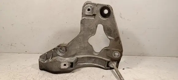 Lancia Thema A/C compressor mount bracket 3310F VMMT03