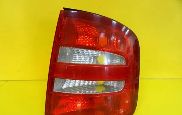 Skoda Fabia Mk1 (6Y) Rear/tail lights 6Y9945112 YU3X-13404-AA