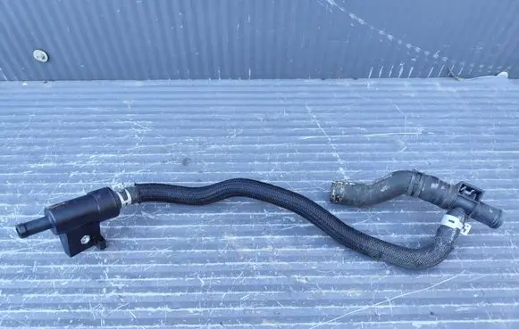 Nissan Qashqai J12 Engine coolant pipe/hose 924006UB1B