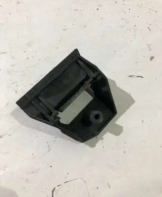 BMW 7 E38 Radiator mount bracket 1737707