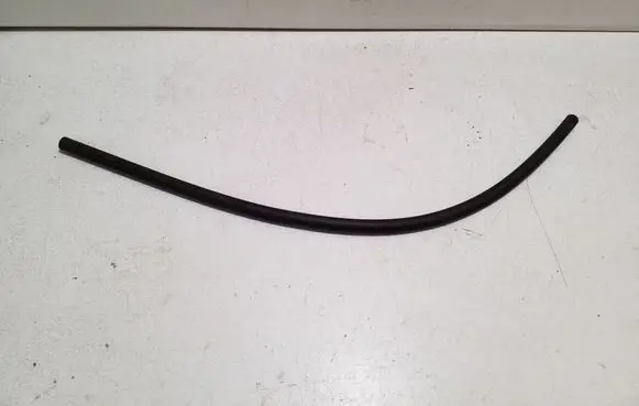 Mercedes-Benz ML W163 Engine coolant pipe/hose A1635010284