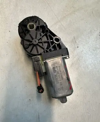 Porsche Cayenne (9PA) Seat adjustment motor 0390201949