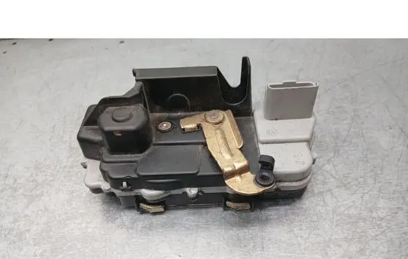 Citroen Xsara Picasso Rear door lock 