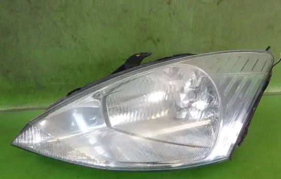 Ford Focus Headlight/headlamp