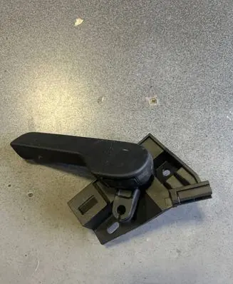 Engine bonnet (hood) release handle