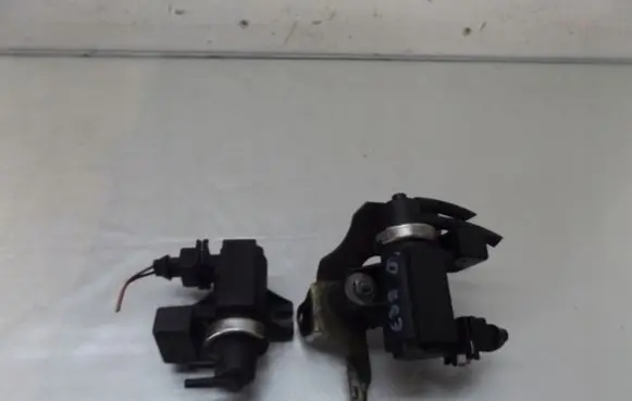 BMW 5 E39 Turbo solenoid valve
