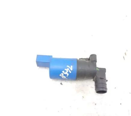 Jaguar XE Windscreen/windshield washer pump AV6113K082AA