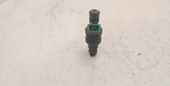 BMW 5 E39 Fuel injector 0280150415