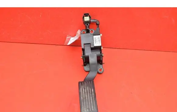 KIA Rio Accelerator throttle pedal 32726-1G800