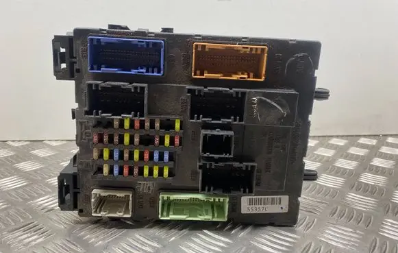 Ford Escape III Comfort/convenience module F1FT14A073SF