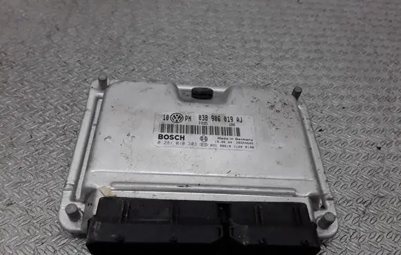 Volkswagen PASSAT B5 Engine control unit/module 038906019AJ 0281010303