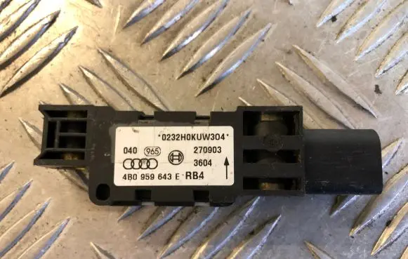 Audi A8 S8 D3 4E Airbag deployment crash/impact sensor 4B0959643E 0232H0KUW304 270903