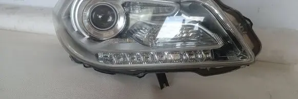 Suzuki SX4 S-Cross Headlight/headlamp 10017735 04122013
