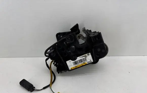 BMW 5 F10 F11 Engine bonnet/hood lock/catch 7184441
