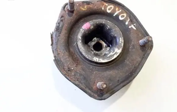 Coil spring mount