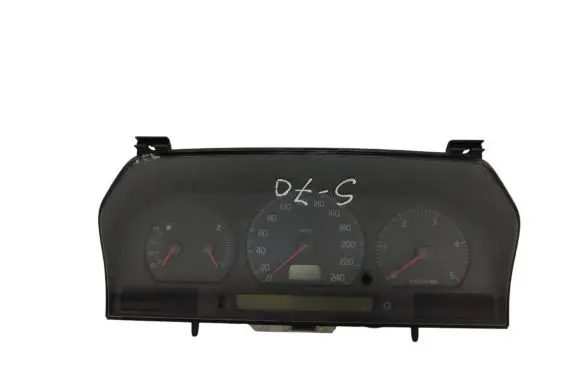 Volvo S70 V70 V70 XC Speedometer (instrument cluster) 9168138 9168386 69794100T