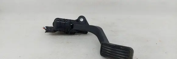 Mazda 6 Accelerator throttle pedal 1988003420 07B290853B5