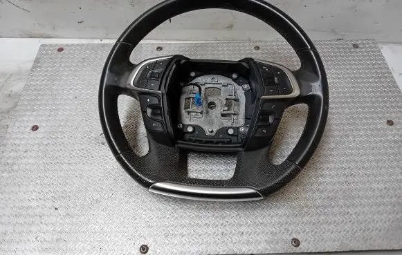 Citroen DS4 Steering wheel