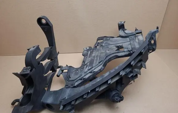 Audi A4 S4 B8 8K Headlight/headlamp mounting bracket 130073063
