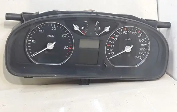Renault Laguna II Speedometer (instrument cluster) 8200170314