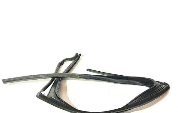Volvo XC60 Rubber seal rear door window/glass 31352215