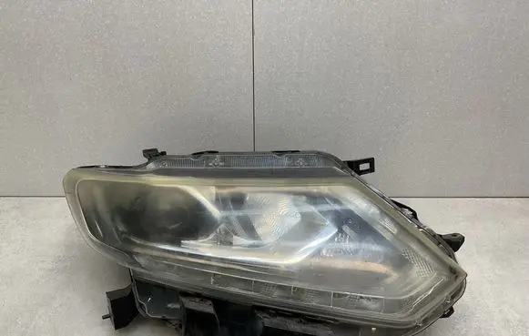 Nissan X-Trail T32 Headlight/headlamp 