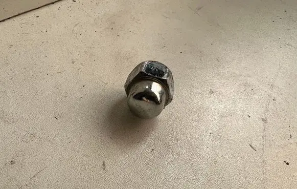 Nuts/bolts