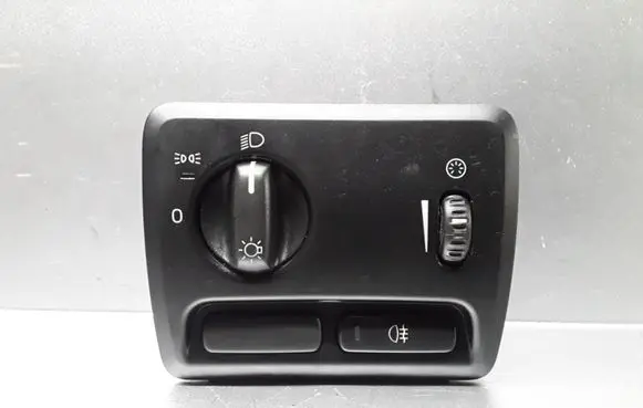 Volvo V70 Light switch 8691748