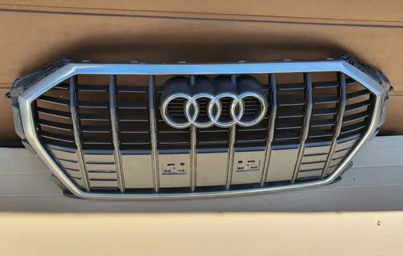 Audi Q3 F3 Front bumper upper radiator grill 83A853651