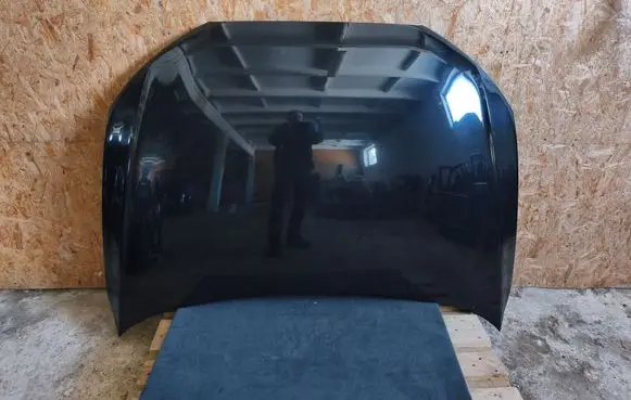 Audi Q3 8U Engine bonnet/hood LY9T