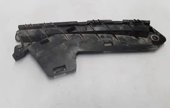 Volvo XC70 Front bumper mounting bracket
