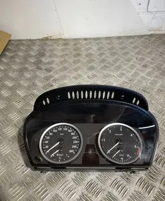 BMW 5 E60 E61 Speedometer (instrument cluster) 6945633