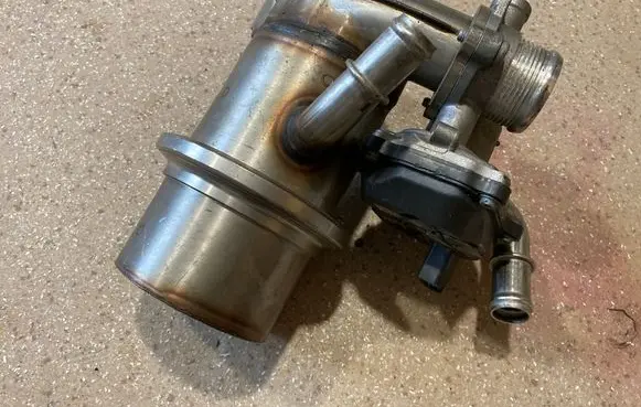 EGR valve cooler