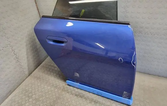 BMW i4 Rear door 9625100