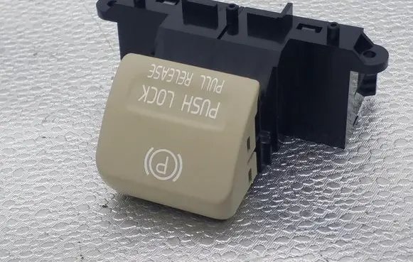 Volvo S60 Hand parking brake switch 31334638