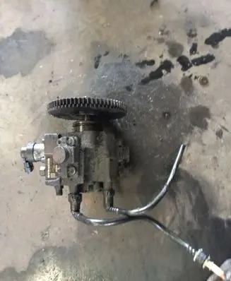 Renault Trafic II (X83) Fuel injection high pressure pump 8200503230